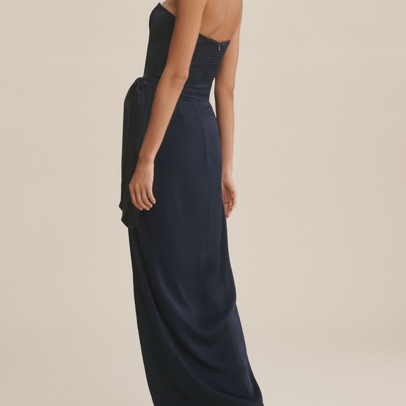 V. Chapman June gown - Picture 3 of 6